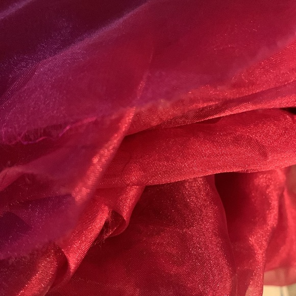 Dark pink sheer fabric - Picture 2 of 2